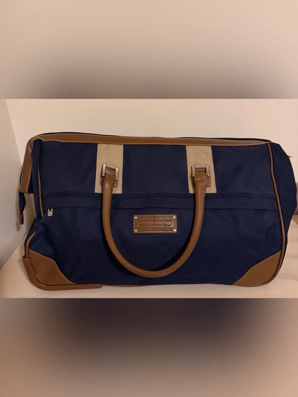 Tommy Hilfiger Navy Tan Leather Canvas Rolling Travel Luggage Duffle Bag 23